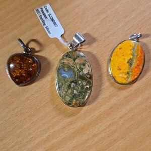 925 pendant bundle (bumble bee, rainforest Jasper, amber heart)